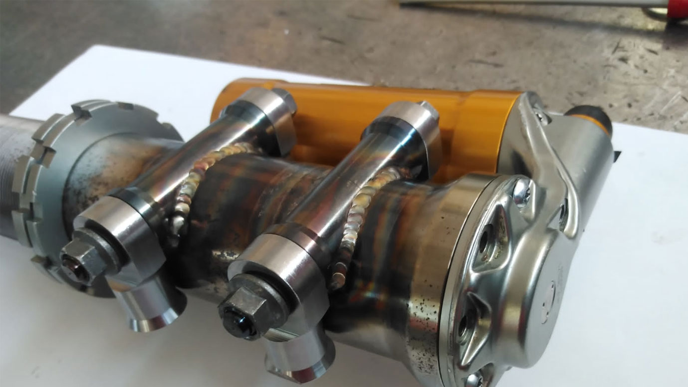 Fase di costruzione auto da rally step2 Italia Factory