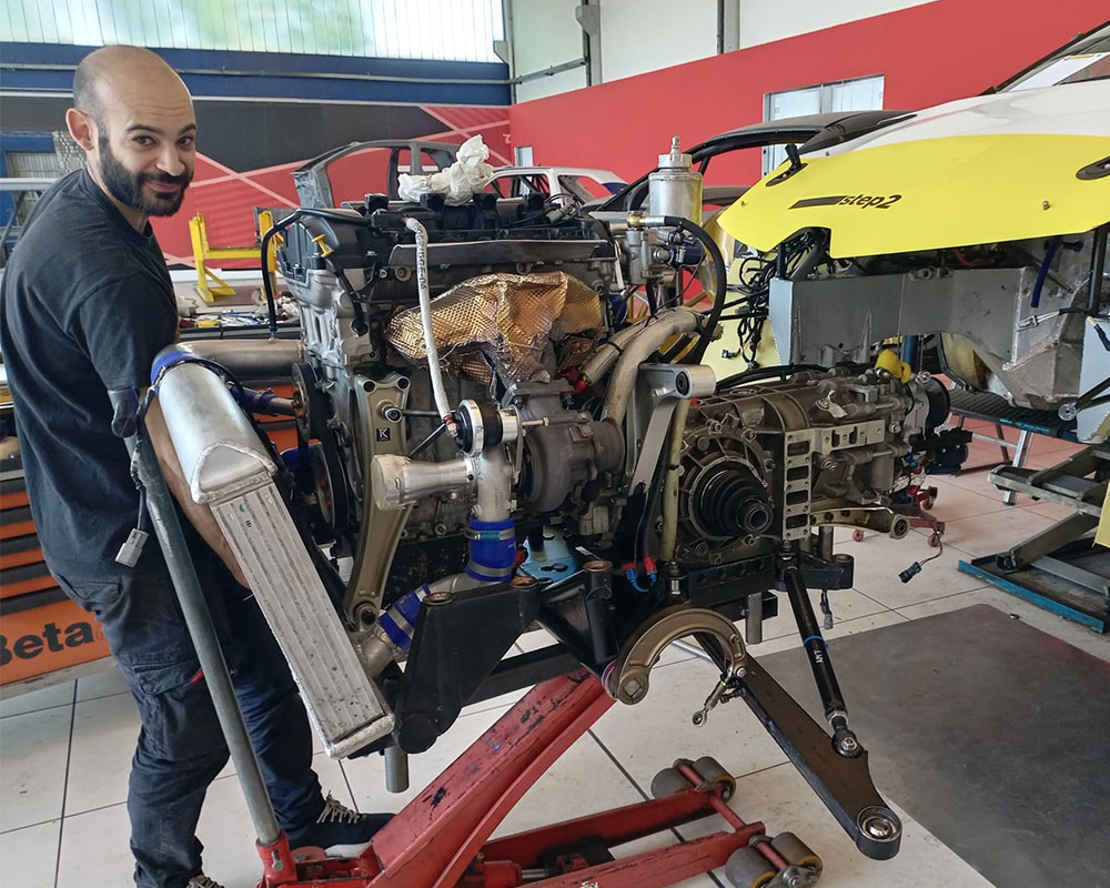 Lavorazioni meccaniche e assemblaggio delle auto da rally step2